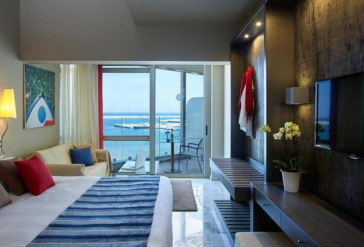Kyma Suites Beach Hotel