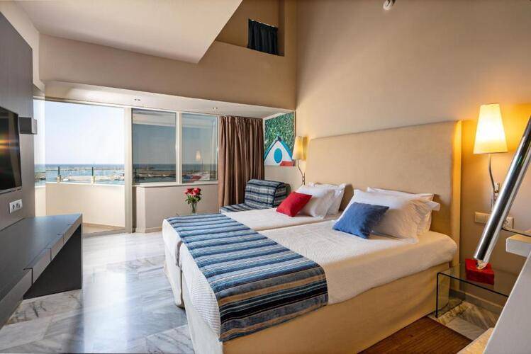 Kyma Suites Beach Hotel