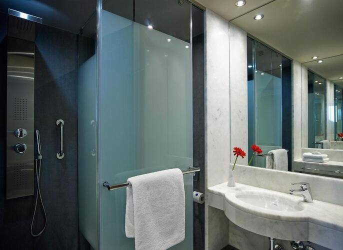 Kyma Suites Beach Hotel