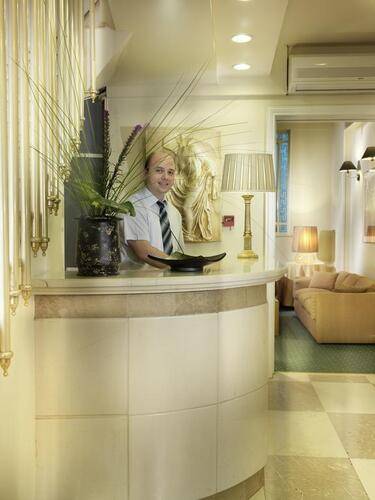 Adrian Hotel
