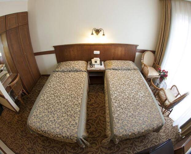 Hali Hotel