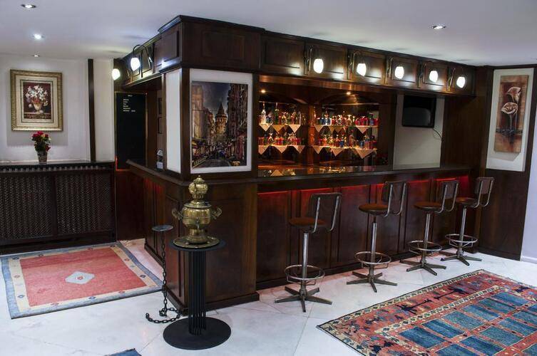 Hali Hotel