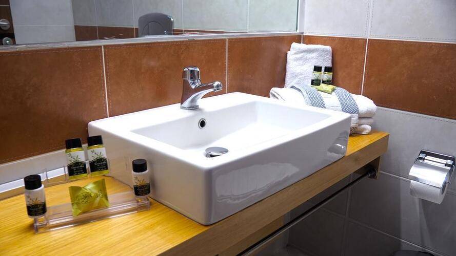 Bomo Lagomandra Hotel