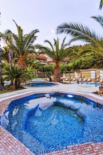 Bomo Lagomandra Hotel