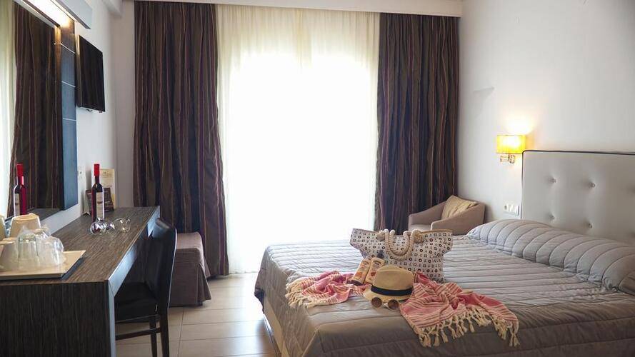 Bomo Lagomandra Hotel