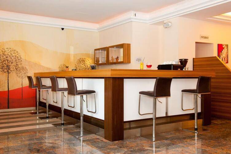 London Hotel