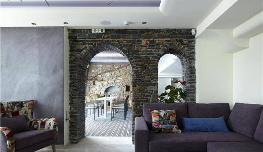 Mistral Bay Hotel