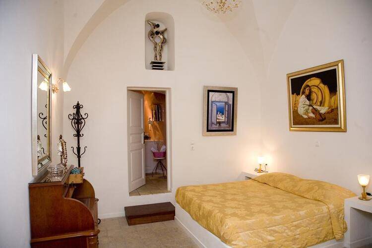 Adamis Majesty Suites