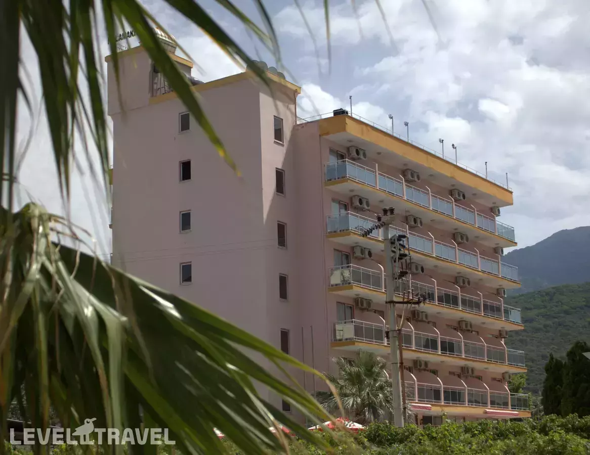 Kalamaki Beach Hotel