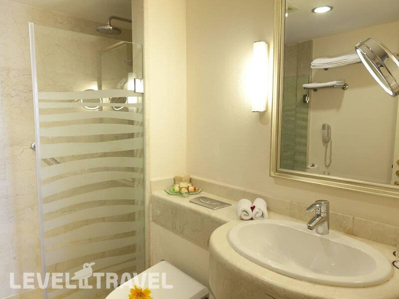 Фотография Queen's Park Turkiz Family Club Hotel