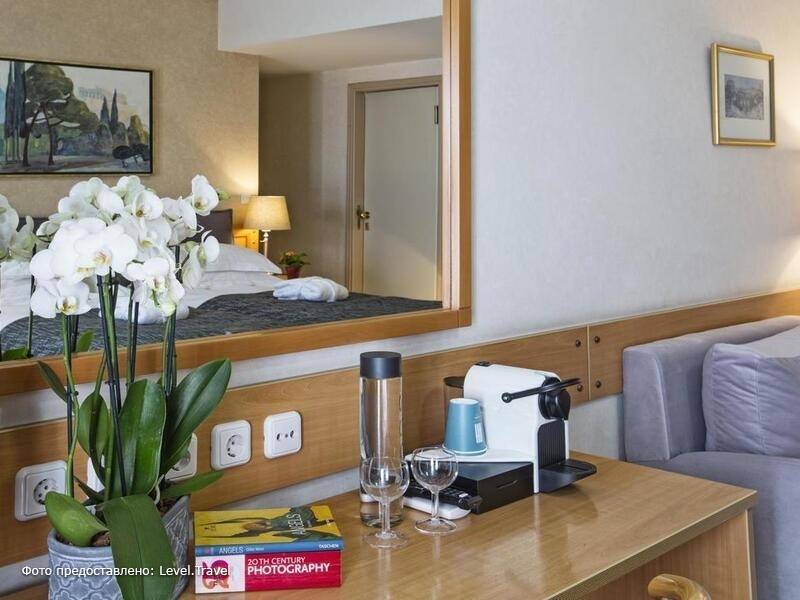 Фотография Astor Hotel