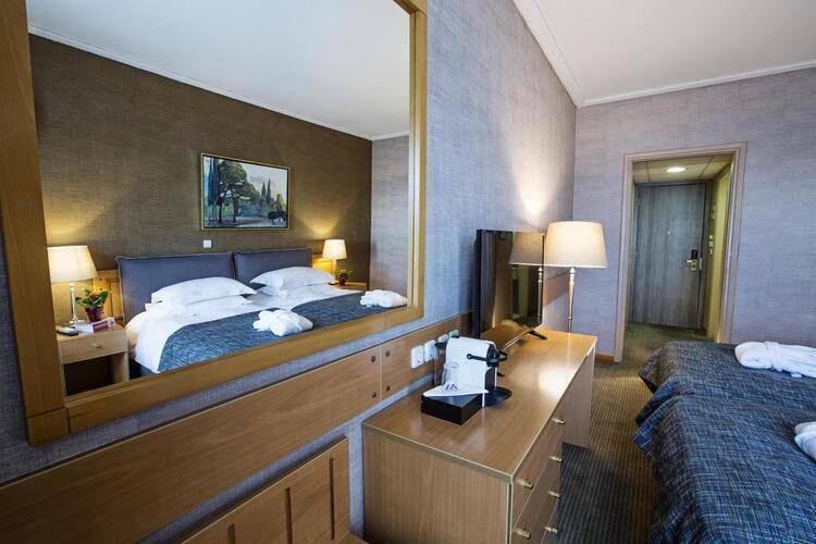 Astor Hotel