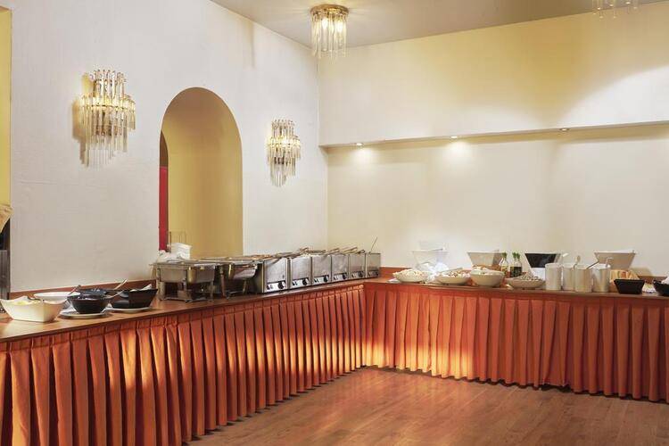 Candia Hotel