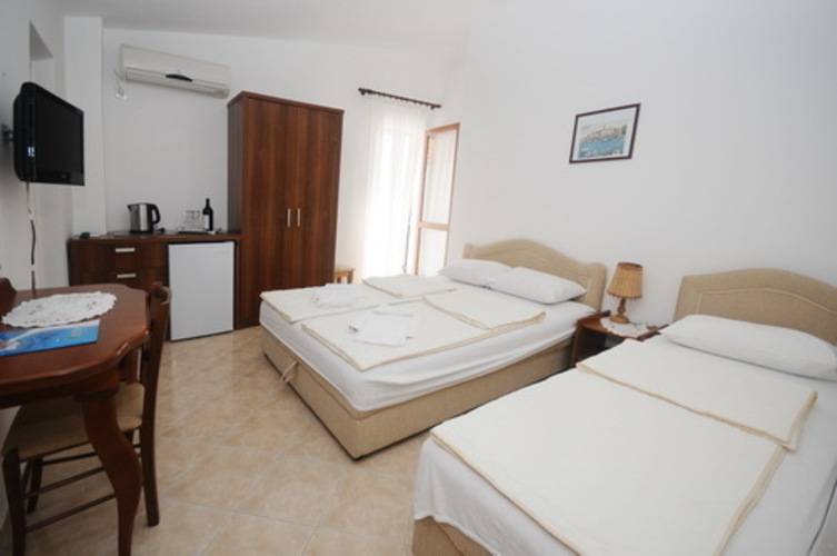 Jelena Apt