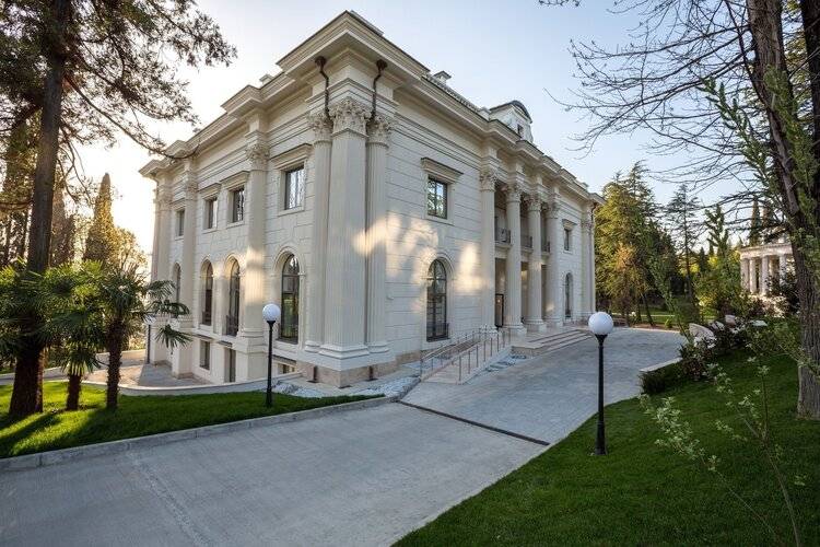 Rodina Grand Hotel & Spa (Родина Гранд Отель И Спа)