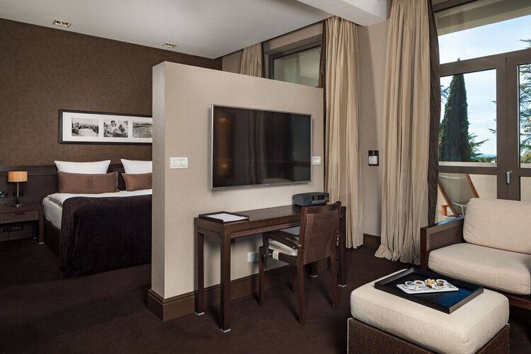 Rodina Grand Hotel & Spa (Родина Гранд Отель И Спа)