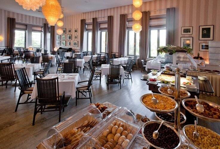 Rodina Grand Hotel & Spa (Родина Гранд Отель И Спа)