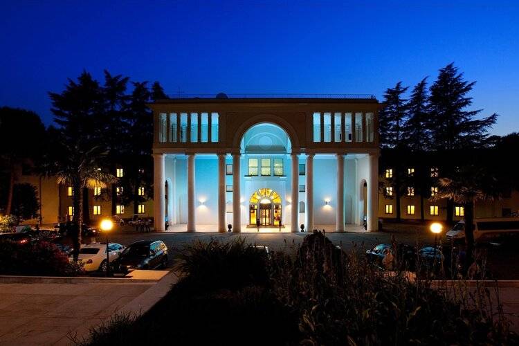 Rodina Grand Hotel & Spa (Родина Гранд Отель И Спа)