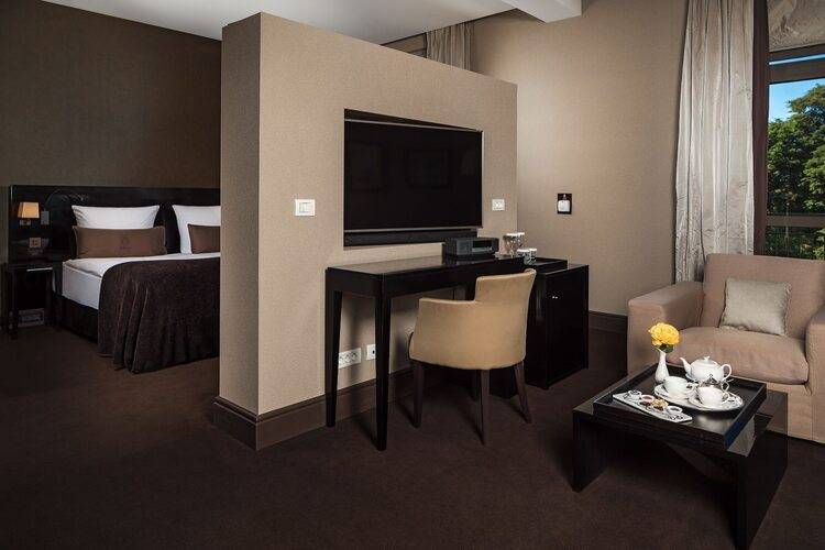 Rodina Grand Hotel & Spa (Родина Гранд Отель И Спа)