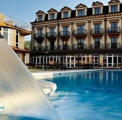 $item['hotel']['name']
