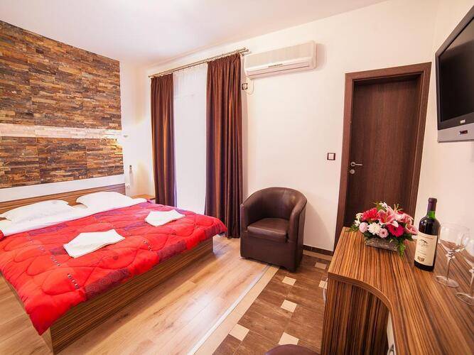 Dimic Ellite Apt