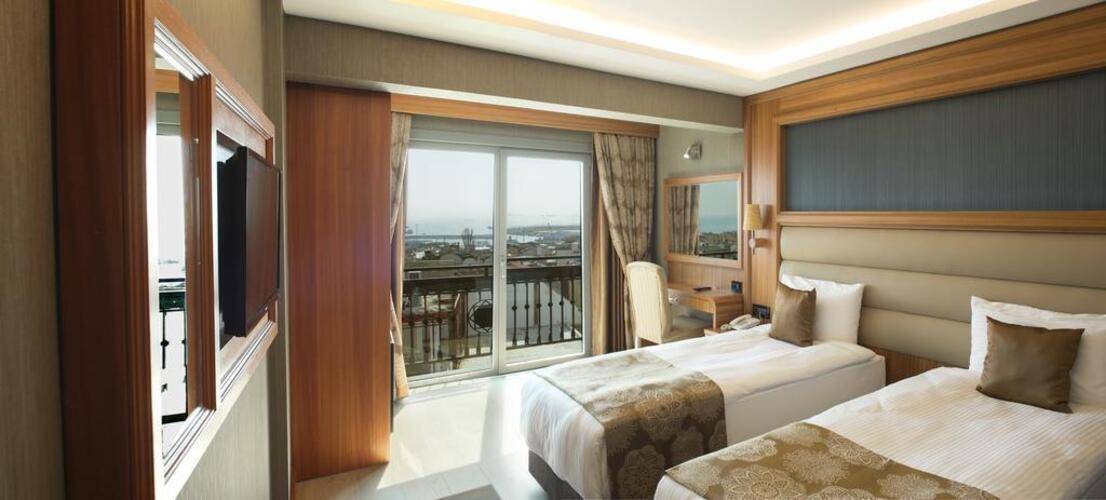 Ikbal De Luxe Hotel