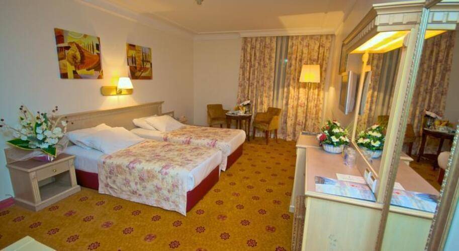 Grand Medya Hotel