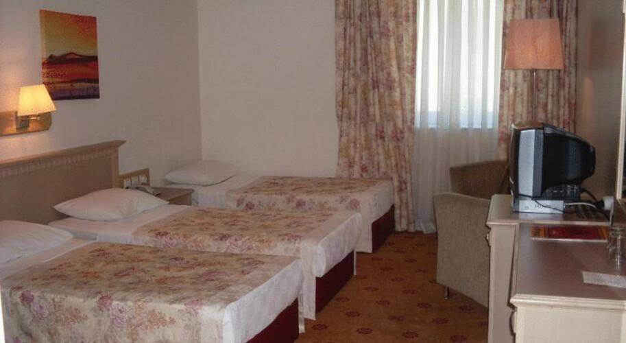 Grand Medya Hotel