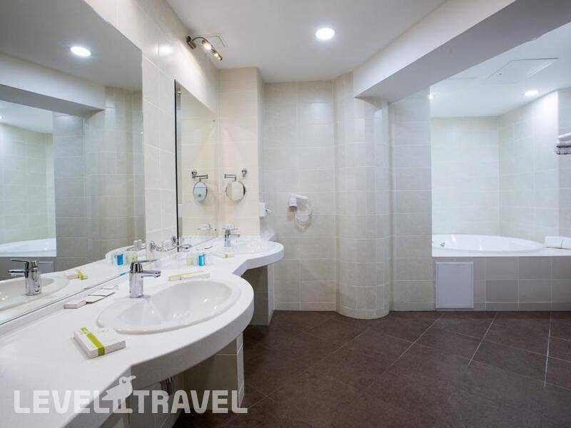 Фотография Bridge Resort Отель 4* (Имеретинская Низменность)