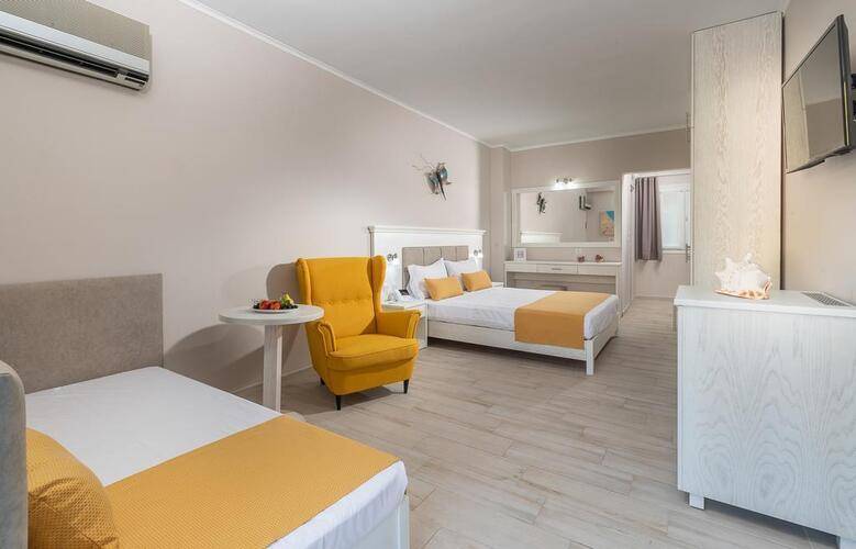 Porfi Beach Hotel