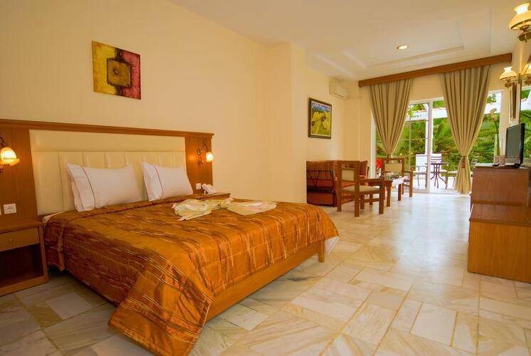Porfi Beach Hotel