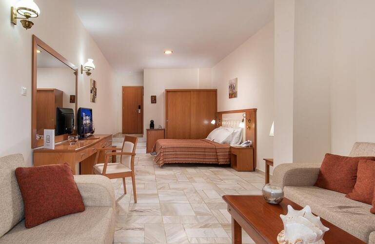 Porfi Beach Hotel