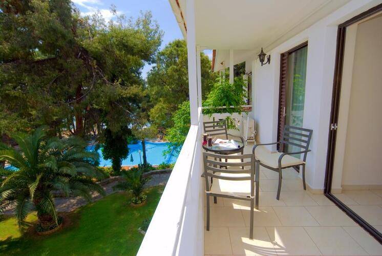 Porfi Beach Hotel