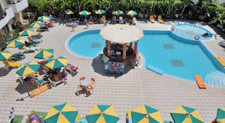 Pelopas Resort Apartments