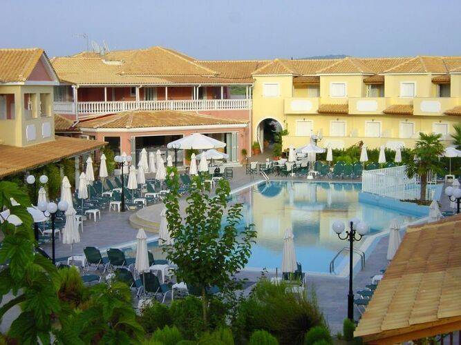 Zefyros Ecoresort Hotel