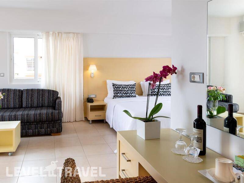 Фотография High Beach Resort Hotel