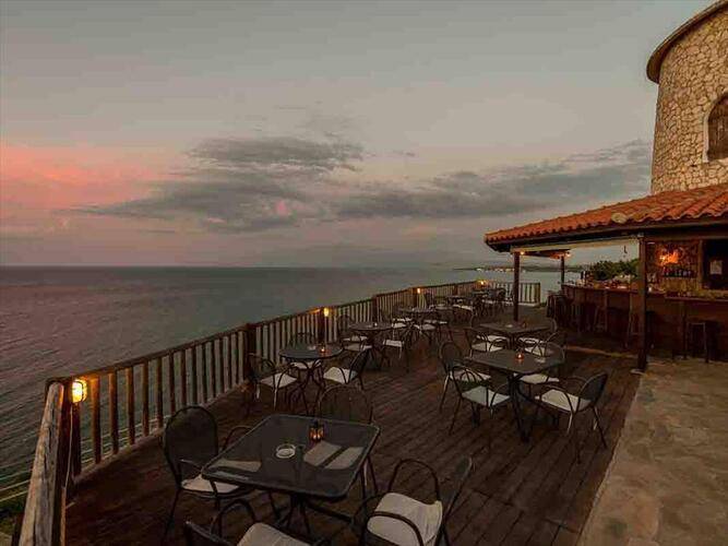 Pavlina Beach Hotel