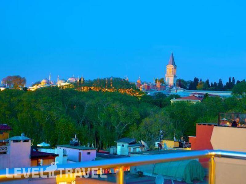 Фотография Raymond Hotel
