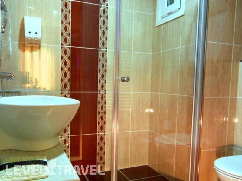 Фотография Raymond Hotel