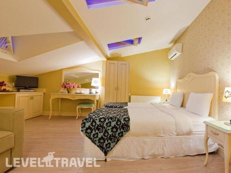 Фотография Raymond Hotel