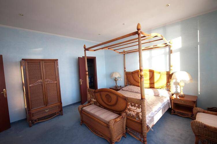 Ripario Hotel Group Modern (Рипарио)