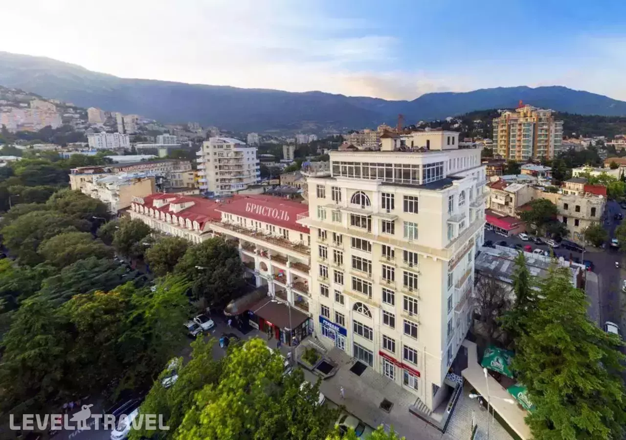 Отель Бристоль