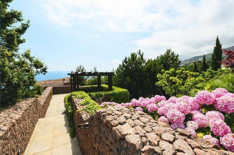 Резиденция Крымский Бриз