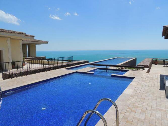 Резиденция Крымский Бриз