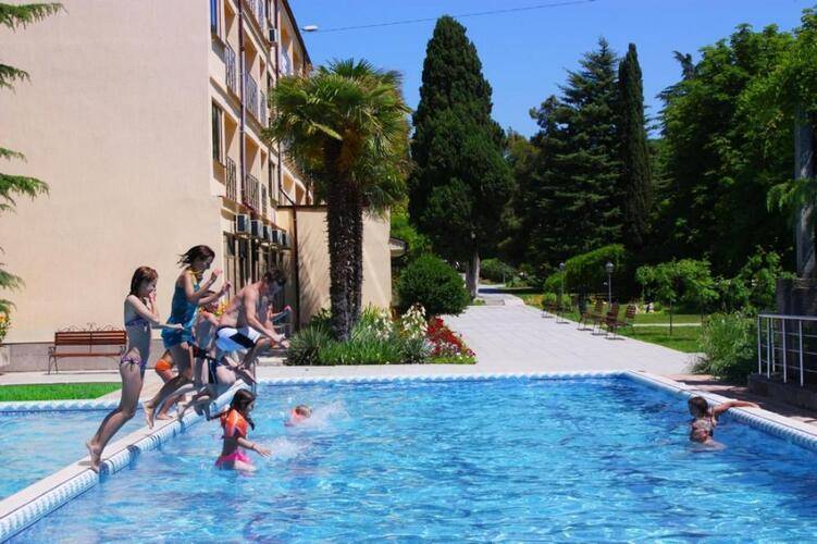 Golden Family Resort