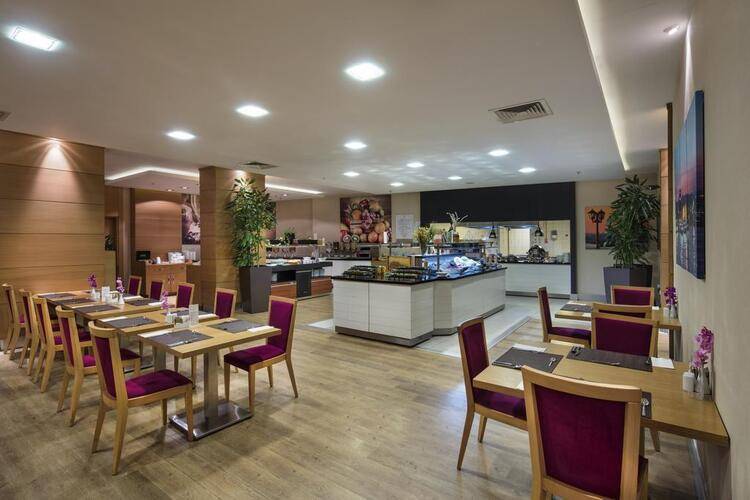 Dosso Dossi Hotels Golden Horn (Eх. Hilton Garden Inn Golden Horn)