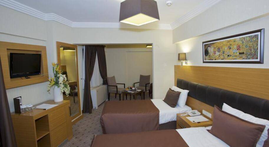 Mirilayon Hotel