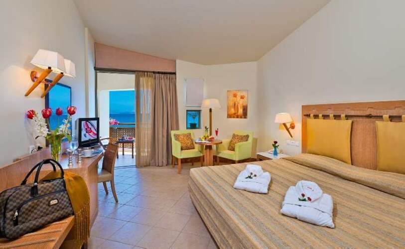 Giannoulis Santa Marina Plaza (Adults Only 16+)