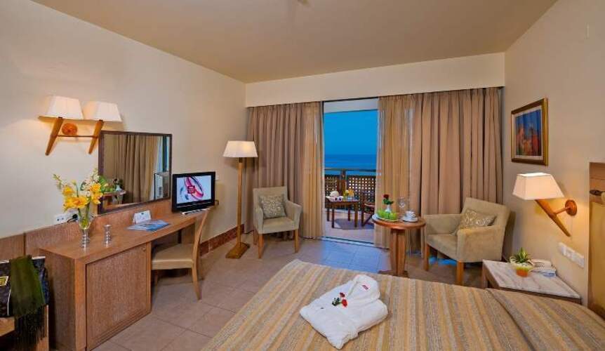 Giannoulis Santa Marina Plaza (Adults Only 16+)