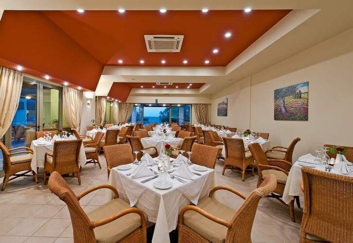 Giannoulis Santa Marina Plaza (Adults Only 16+)